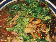 -云阿蛮云南生烫牛肉米线(奉贤路店)