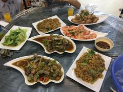 -覃记海鲜美食餐厅