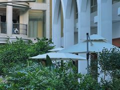 -洪小鹏生活美学馆(领SHOW天地店)