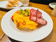 -Two Birds One Stone·一石二鸟(诚品生活店)