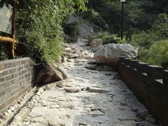 -鸡鸣山旅游风景区