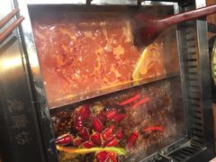 老牌坊鱼火锅(（黄河路店）)-老牌坊云南鱼豆花火锅(嵩山店)