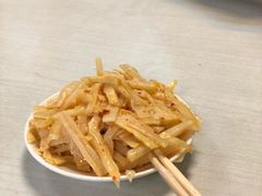 -龙香记桂林米粉(东扬威街11号楼店)