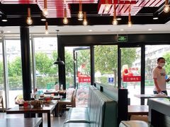 大堂-李先生牛肉面大王(上海站南广场店)