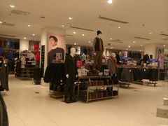 -优衣库(石家庄裕华万达广场店)