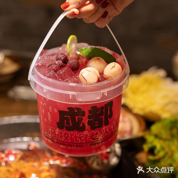 三两下就烫熟,脆脆嫩嫩,非常新鲜!麻辣小郡肝