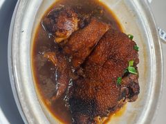 -老码头黑皮肘子锅包肉(赣水路店)