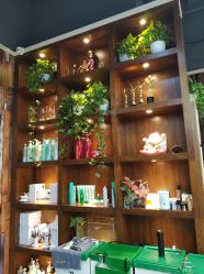 -PE SALON