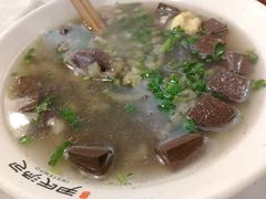 全套鸭血粉丝汤-百年尹氏汤包(湖南路狮子桥店)