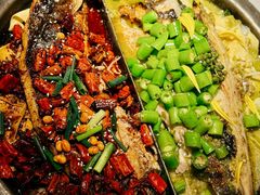 -鸣记脆皮烤鱼·海鲜烤鱼(三八广场店)