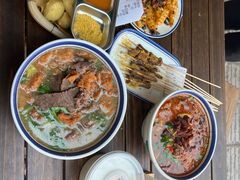 -云阿蛮云南生烫牛肉米线(奉贤路店)