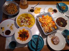 -荷塘秋月·本帮江浙菜(国权路店)