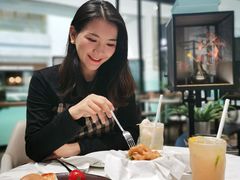 -théATRE茶聚场·餐厅(环球金融中心店)