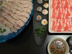 -鲜入唯煮·港式海鲜牛肉火锅(金宝街店)