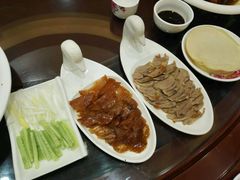 -大鸭梨烤鸭店(金顶街店)