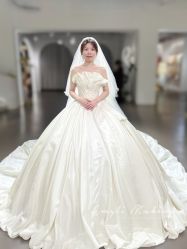 -艾米丽婚纱礼服