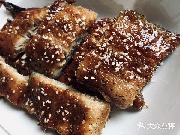 度假在富力湾，这条街吃的不算多，每家都吃过一遍