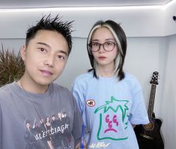 -乌贝卡专业假发