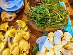 -民食香·腊排骨野生菌美食(木府店)