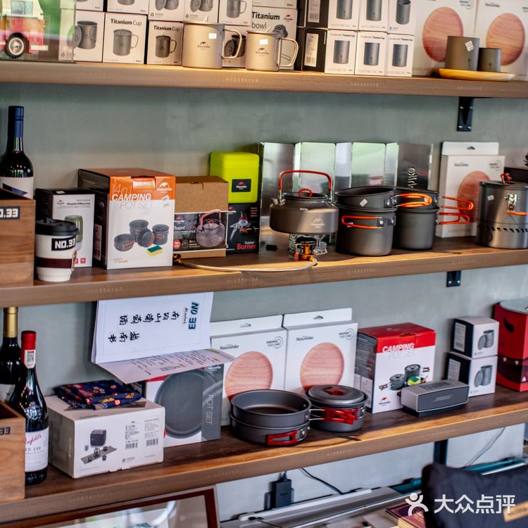 春光正好，赏花逗猫喝一杯咖啡｜南泊山咖啡