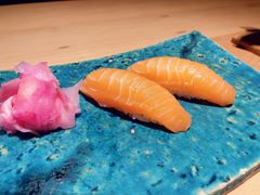 三文鱼手握-本逸·割烹料理(湖墅店)