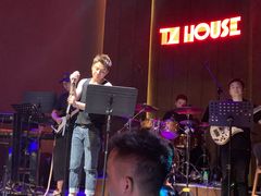 -TZ House音乐现场(来福士中心店)