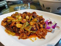 牛蛙烧鱼乔-刘胖子家常菜·蹄花焖藕(兴业店)