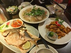 香煎鲳鱼-大头虾越式风味餐厅(光明广场店)