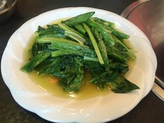 油麦菜-重庆烧鸡公火锅(簋街店)