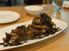 青城绿茶熏肋排-青城山六善酒店·紫氣園中餐厅
