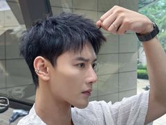 -鸿通城购物中心