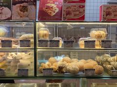 面包甜点陈列柜-白玉兰食品甜凤店(合生汇店)
