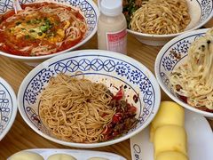 -李与白包子铺(桐梓林店)