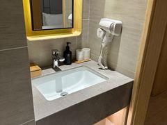 -全季酒店(上海大宁灵石公园店)