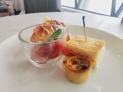 -广州塔卢特斯法国旋转餐厅