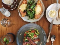 -ROAST coffee & eatery