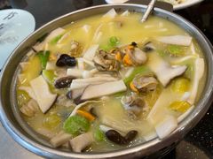 -香山湖家家宴(中山陵店)