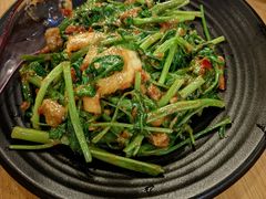 -大树下海鲜饭店