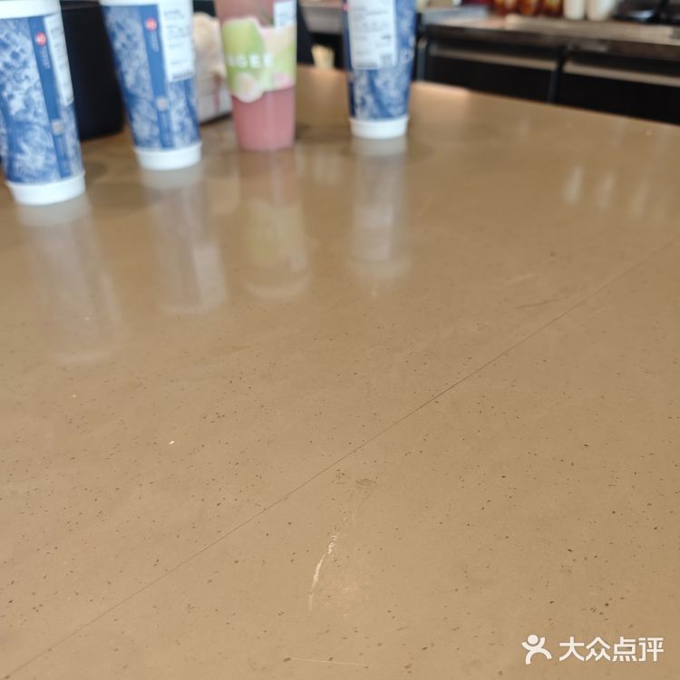 周末吃顿好的日料加上霸王茶姬新品，美美哒