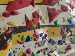 -问山MountQuest攀岩馆