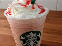 草莓星冰乐-STARBUCKS COFFEE(Roppongi Keyakizaka-dori)