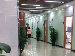 -茂菊口腔连锁(浦东南路店)