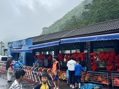 -藏龙百瀑漂流
