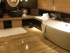 -北京朝阳悠唐皇冠假日酒店