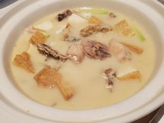 炒鸡鱼头煮水鬼-炳胜品味(海印总店)