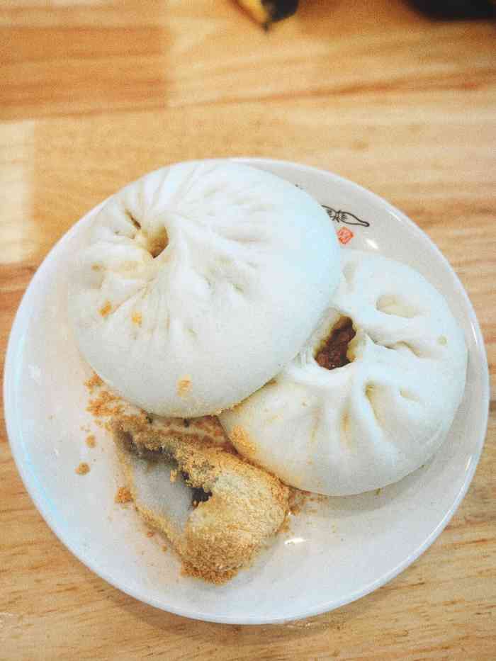 建德大包(中山北路店)-"到银行交费顺路来到中山北路这家建德大包店.