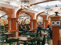 大堂-清真·玛丽亚新疆菜主题餐厅(浙江中路店)