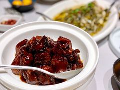 百叶结红烧肉-屋里厢上海菜馆