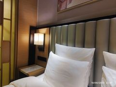 -成都龙之梦瑞峰国际酒店