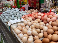 -滨海新区濒开里菜市场